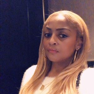 Meet your Posher, Nakia